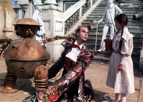 Return to Oz [Cast] photo