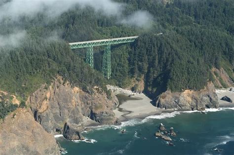 Thomas Creek Bridge. Highest Bridge in Oregon by wingspar