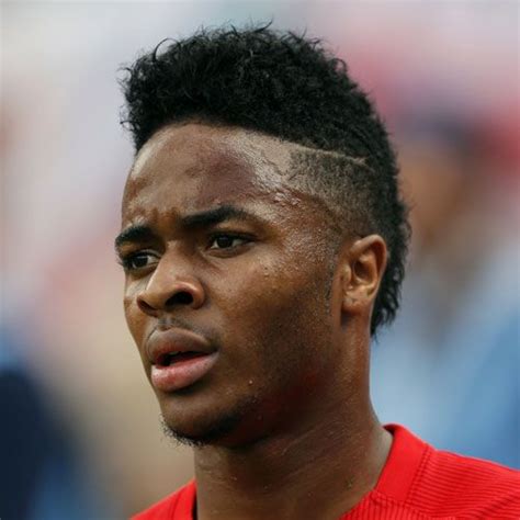 43 Cool Soccer Player Haircuts To Try in 2024 | Hair cuts, Black men haircuts, Soccer player ...