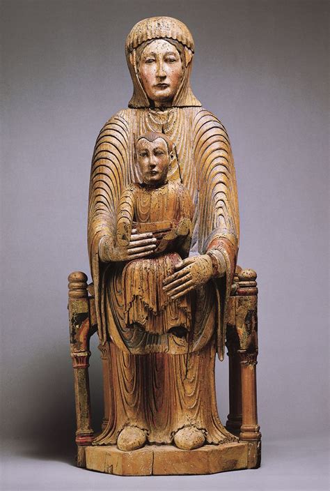 In the Metropolitan Museum, New York. | Statue vierge marie, Art religieux et Déesse mère