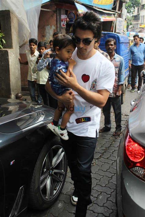 Celebs Spotted At Bandra- Boldsky