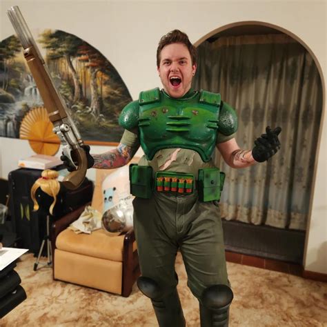 Doomguy Cosplay completed! : r/Doom