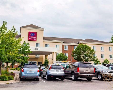 Comfort Suites Independence, MO - See Discounts