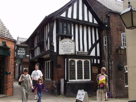 Chesterfield Shambles © sue hayton :: Geograph Britain and Ireland