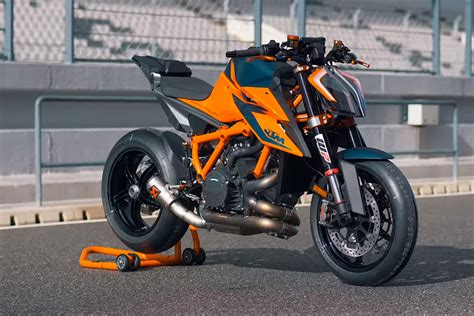 Super Duke R Price - KTM 1290 Super Duke R price announced | Visordown - On road prices of ktm ...