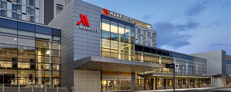 Hotel in the International Airport | Calgary Airport Marriott In-Terminal Hotel