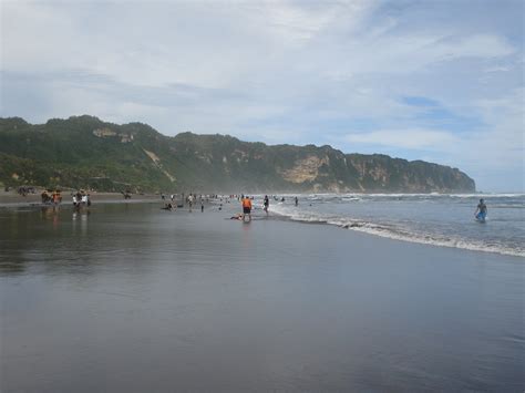 PARANGTRITIS BEACH - INDONESIA TOURISM