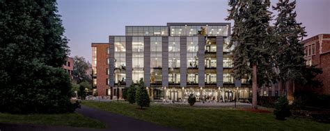 Founders Hall, Foster School of Business University of Washington - LMN Architects