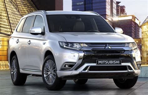 Mitsubishi Outlander Electric Hybrid - 200000 Volts!!! | 4X4 Motoring- News Reviews Events ...