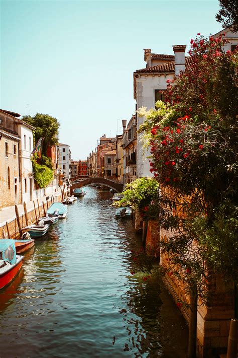 Venice Canals, Italy Free Stock Photo | picjumbo