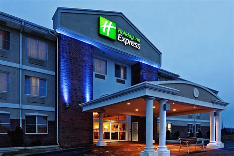 Holiday Inn Express & Suites Ottawa West - Nepean, Ottawa ON | Ourbis