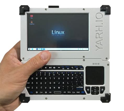 YARH.IO - Raspberry Pi Hackable Handheld - not exactly a cyberdeck but ...