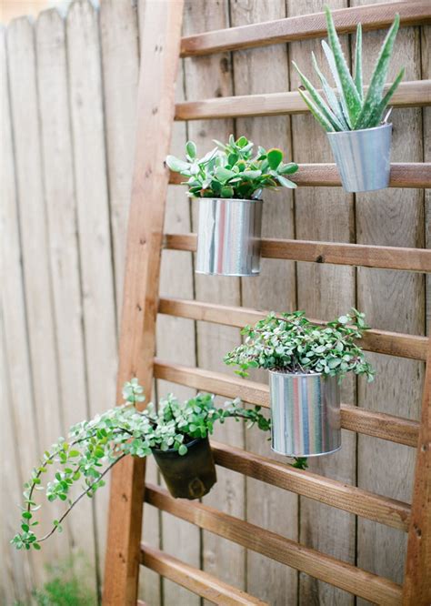 32+ Creative DIY Outdoor Hanging Planter Ideas and Projects