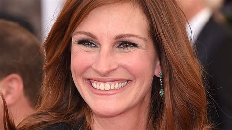 Is Julia Roberts' Smile Really Insured For $30 Million?