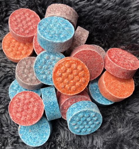 Obsessive Sweets: Classic Razzles and New Razzles Fizzles: First it's Candy...then it's Gum