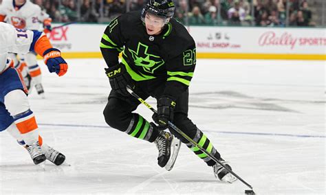 NHL DFS Playbook November 28th: Jason Robertson & Dallas Stars Head to St. Louis to Take on ...