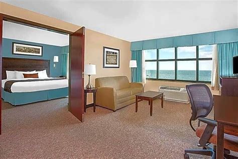 Holiday Inn Express Gulfport Beach, an IHG Hotel Gulfport, Mississippi ...