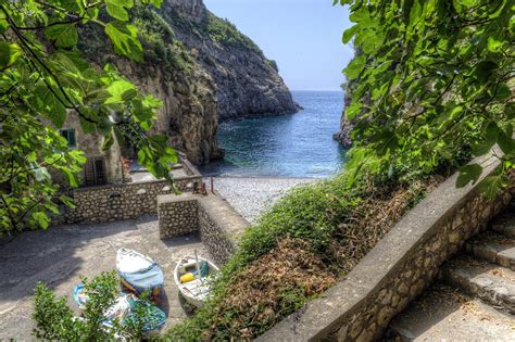 11 Must-Visit Towns and Beaches on the Amalfi Coast - Escape for a ...