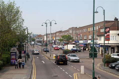 Shenley Road © Martin Addison cc-by-sa/2.0 :: Geograph Britain and Ireland