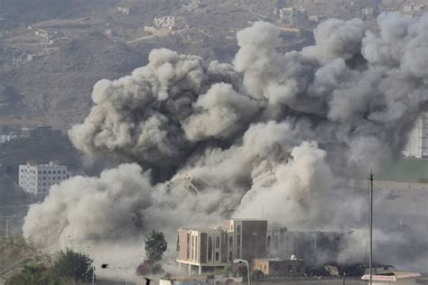 Massive explosion rocks Sana'a as Oxfam slams Saudi Arabia over Yemen ...