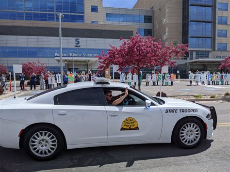 Celebrating Healthcare workers: 'Social Distancing' parade honors ...