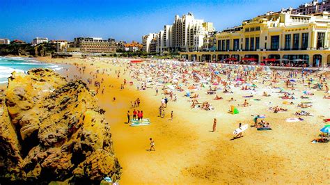 A Look Around The Grand Plage (Beach) In Biarritz, France - YouTube