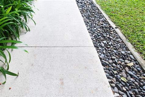 10 Types Of Landscaping Rocks You Need To Know - uooz.com