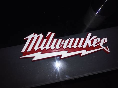 Milwaukee Tools Logo - emsekflol.com