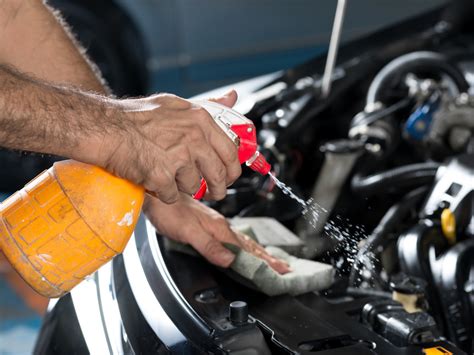 Autos 101: How to Clean Your Engine | Web2Carz