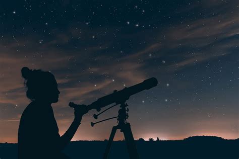 Journey to the stars: the personal stories of women in astronomy – Physics World