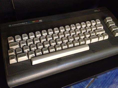 Commodore 16 | Computer keyboard, Commodore, Keyboard