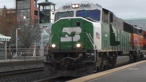 (Loud Horn) Ex-BN SD60M Leads Crew 4 in Auburn, WA - 11/23/19 - YouTube