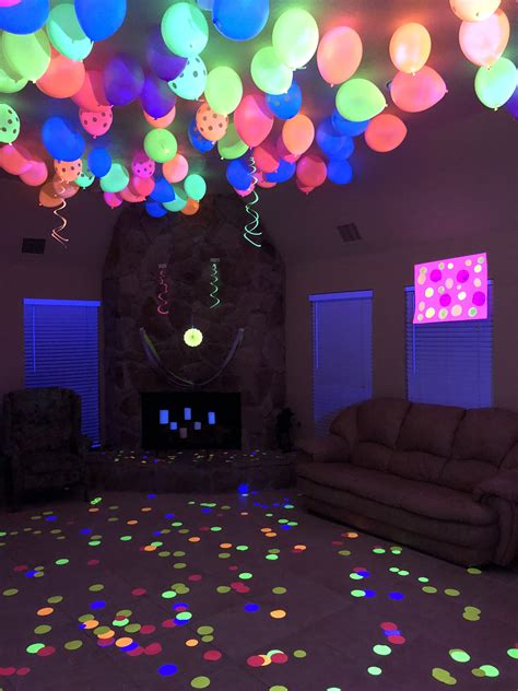 Black light party ideas, Neon balloons from Amazon! #neon #blacklight # ...