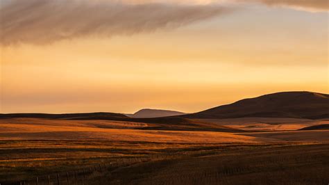 2048x1152 Montana Prairie Montana Plain Evening Light Fuji Color Montana Sunset Wallpaper ...