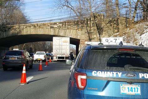 NY has "had enough" of trucks on Hutchinson River Parkway