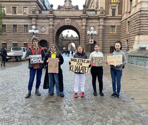 Greta Thunberg on Twitter: "Climate strike week 222. #FridaysForFuture ...