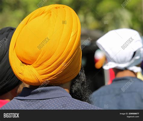 Sikh Man Yellow Turban Image & Photo (Free Trial) | Bigstock