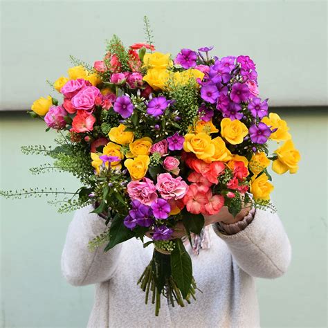 Feu d'artifice | Gros bouquet de fleurs, Bouquet de fleurs, Couleurs de fleurs