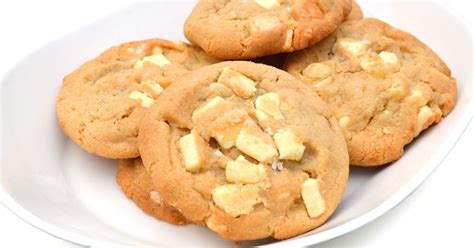 Subway White Chocolate Macadamia Nut Cookies - Insanely Good