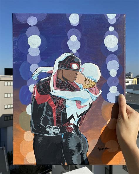 Painted an panel of Miles and Gwen kissing : r/Spiderman