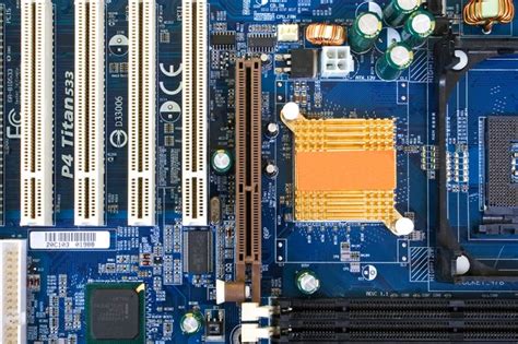 What Is a Standard Dual Channel PCI IDE Controller? | Techwalla