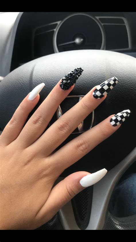 Checkerboard nails | Checkered nails, Aycrlic nails, Black coffin nails