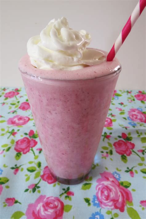 How To Make A Strawberry Smoothie With Ice Cream And Milk at Bonnie Hebert blog