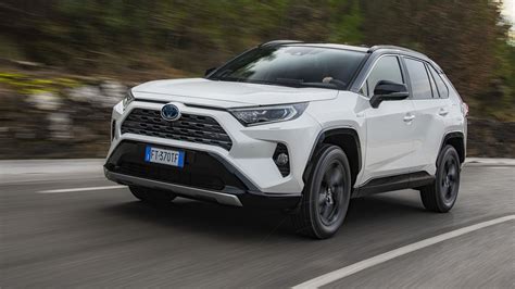 Toyota Rav4 Hybrid 2019: prova, consumi, prezzo del SUV ibrido