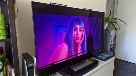 LG G2 OLED (2022) Review: Wallflower - Tech Advisor