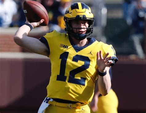 Michigan Wolverines Football: Michigan quarterbacks will both get first ...