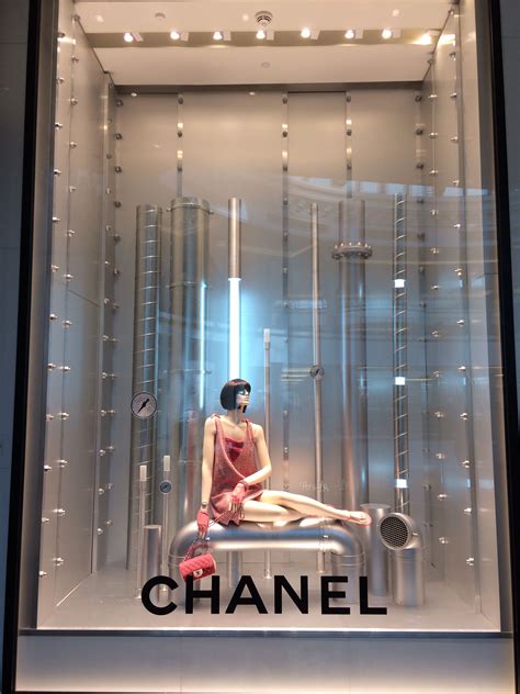 Chanel - MOE Dubai Feb2014 | Window display design, Display design ...