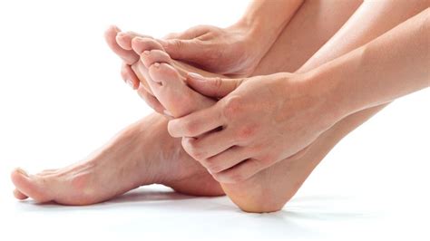 Feet And Hands Feel Cold, Really Because Of Anemia? Recognize 7 Causes