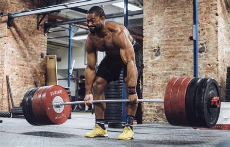 The Underrated Benefits of Using Iso Deadlifts In Your Program | BarBend