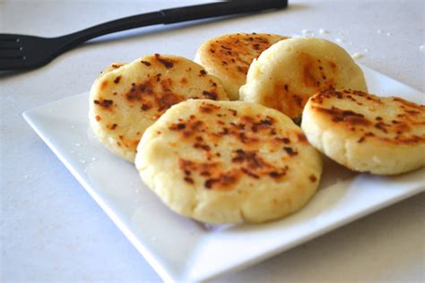 Make Arepas de Queso from Colombia (Colombian Arepa Recipe ...